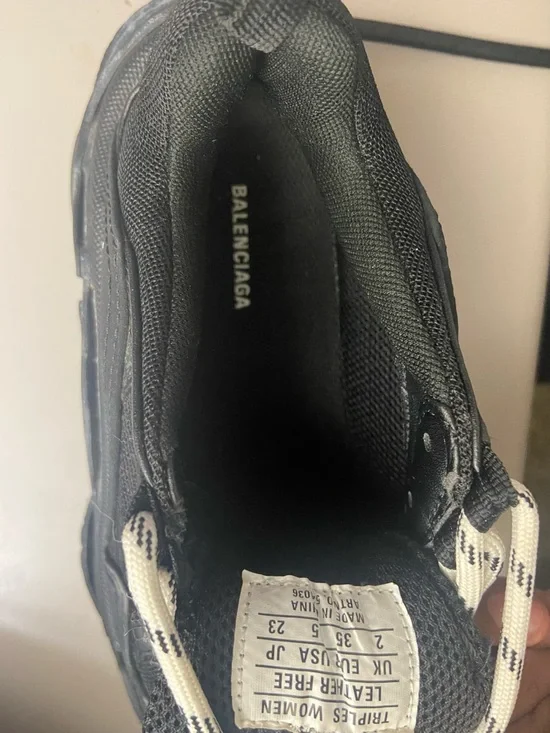 Authentic Balenciaga Triple S sneakers - Picture 7 of 9